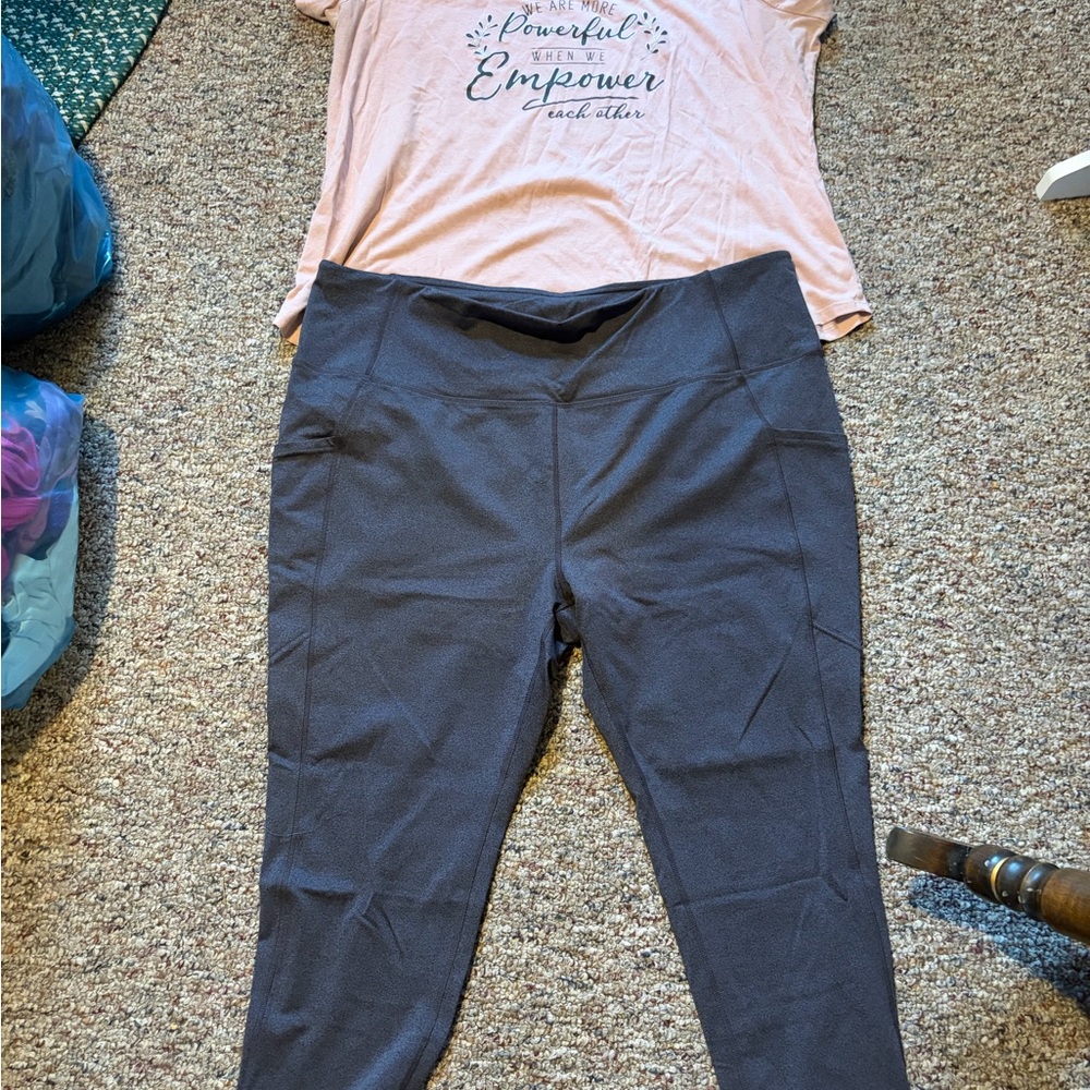 MTA Sport Women's Gray Leggings